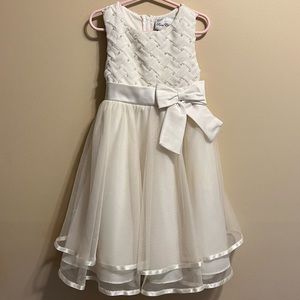 Rare Edition off white flower girl dress size 5